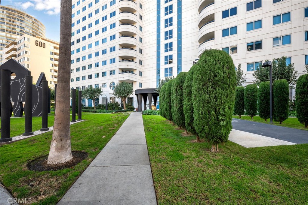 525 E Seaside Way 904