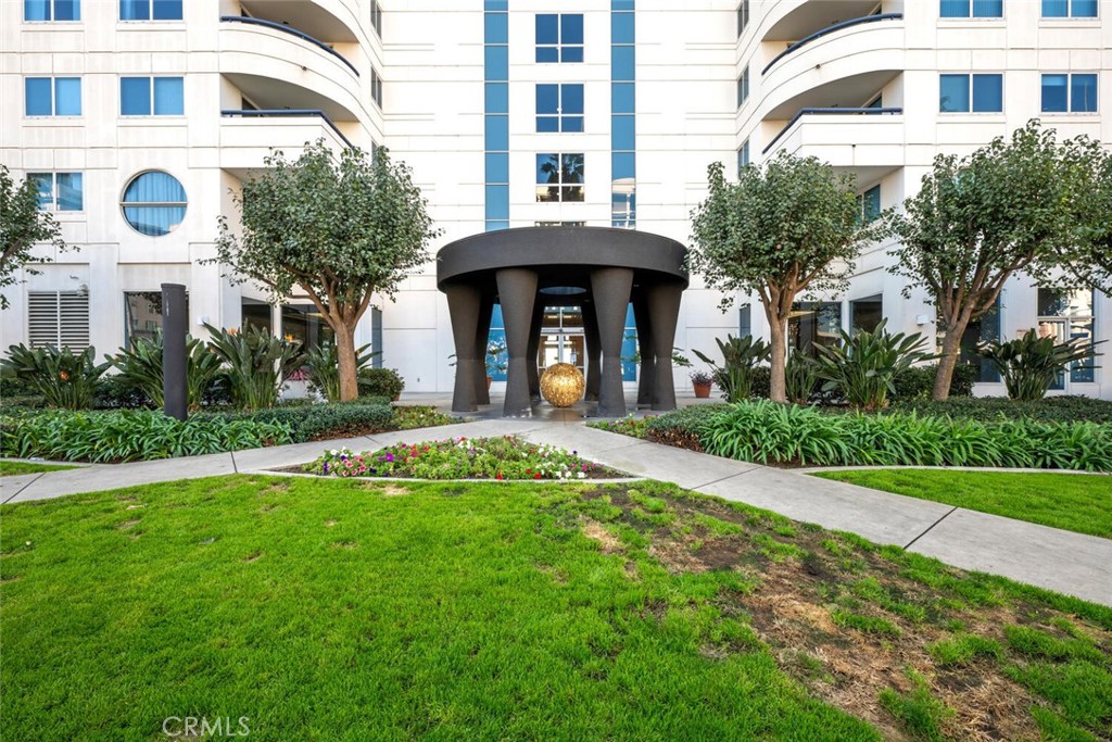 525 E Seaside Way 904