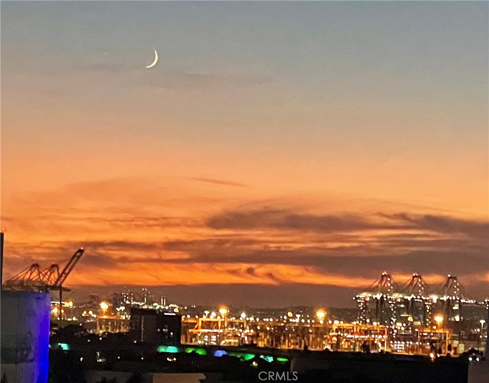 525 E Seaside Way 904