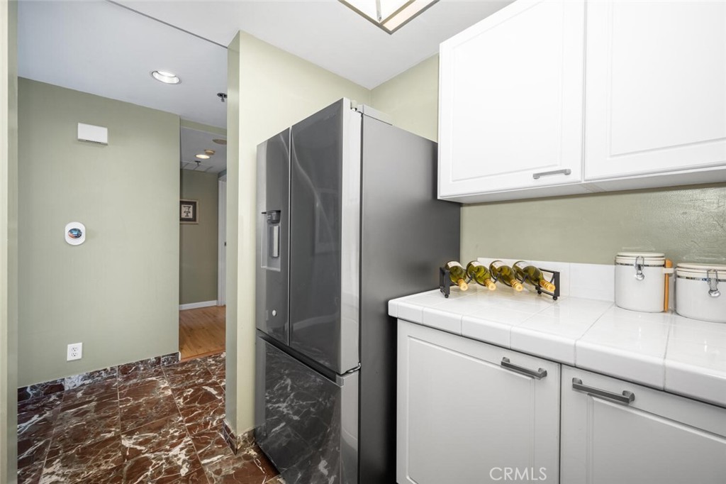 525 E Seaside Way 904