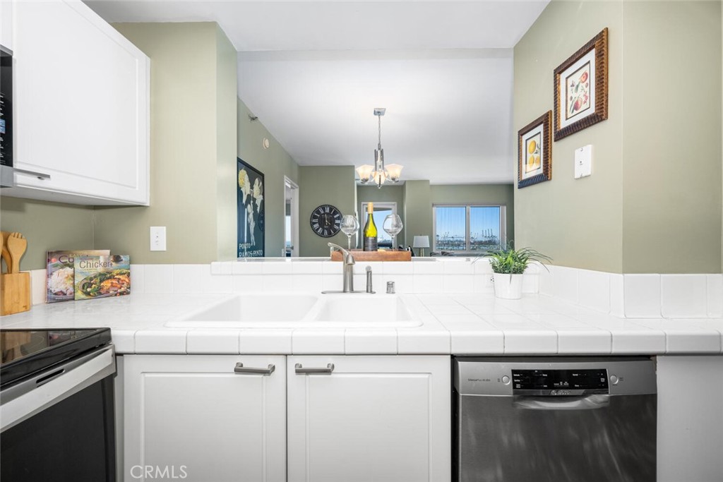 525 E Seaside Way 904