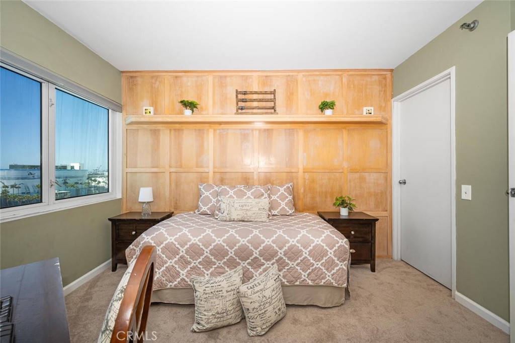 525 E Seaside Way 904