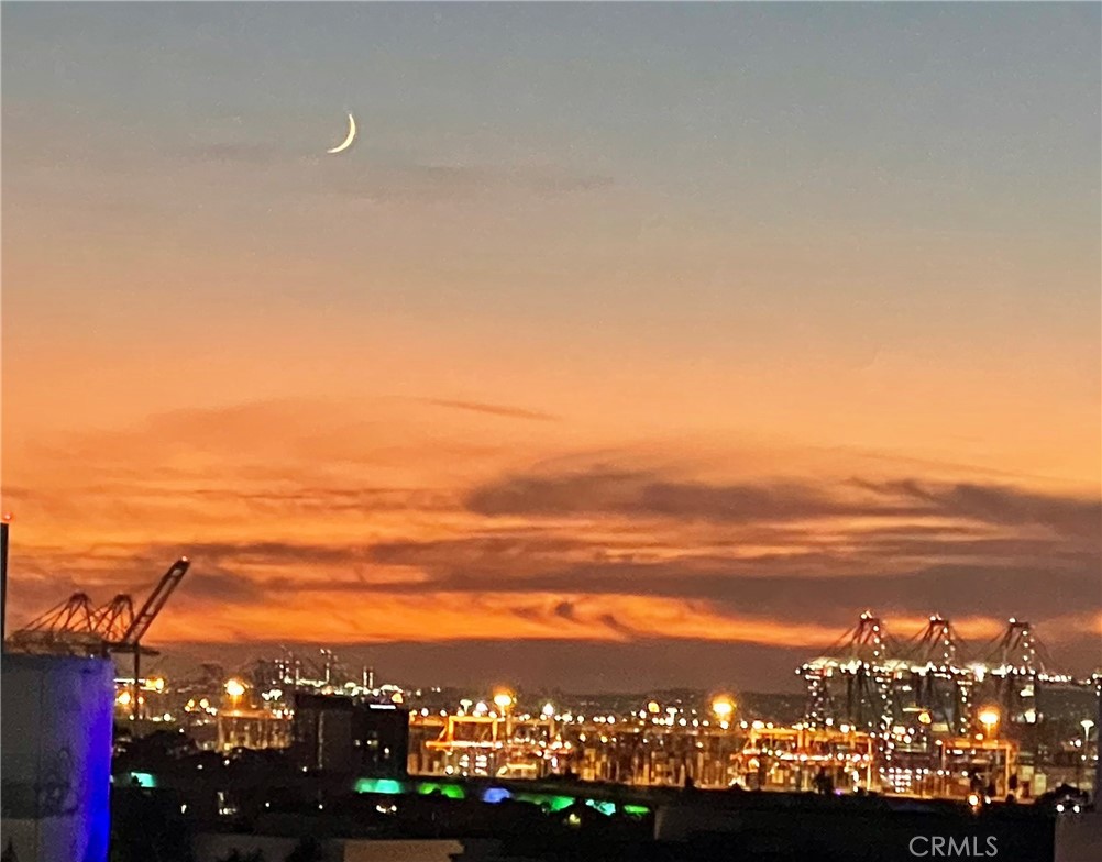 525 E Seaside Way 904