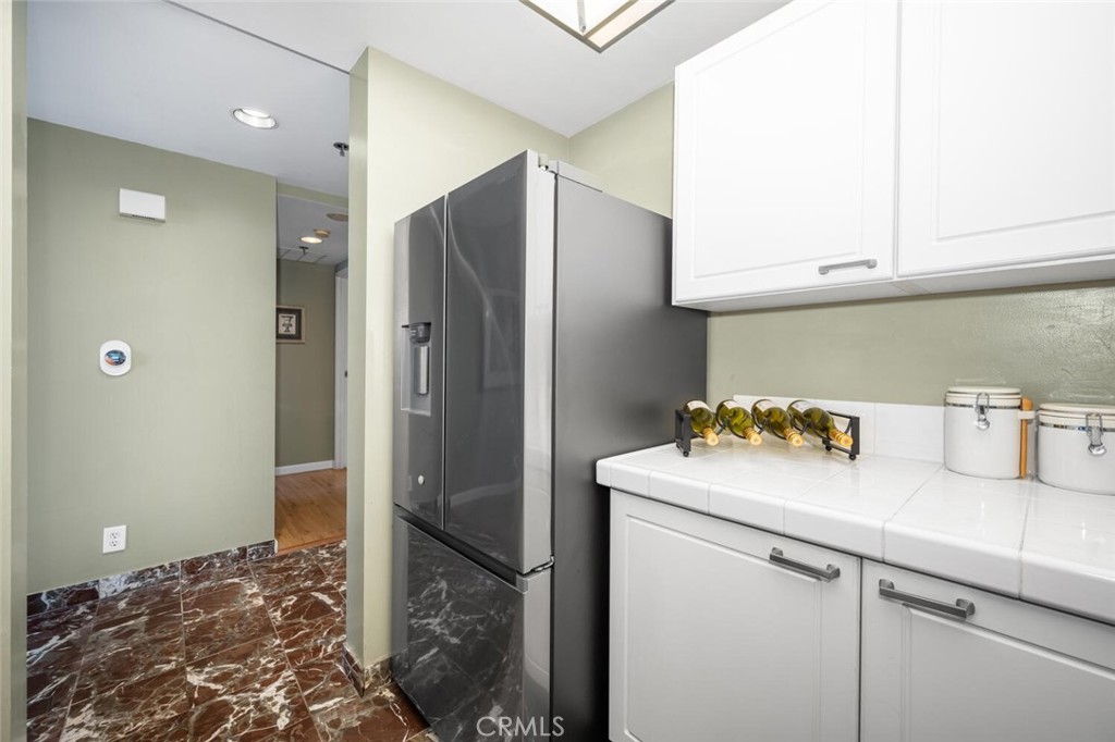 525 E Seaside Way 904