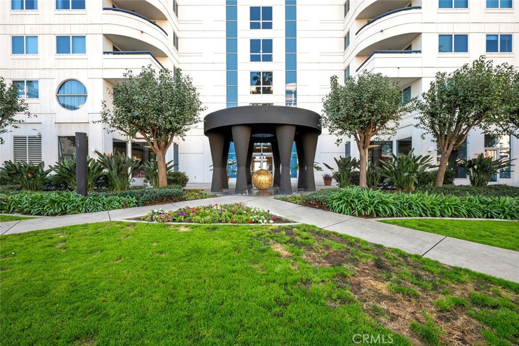525 E Seaside Way 904