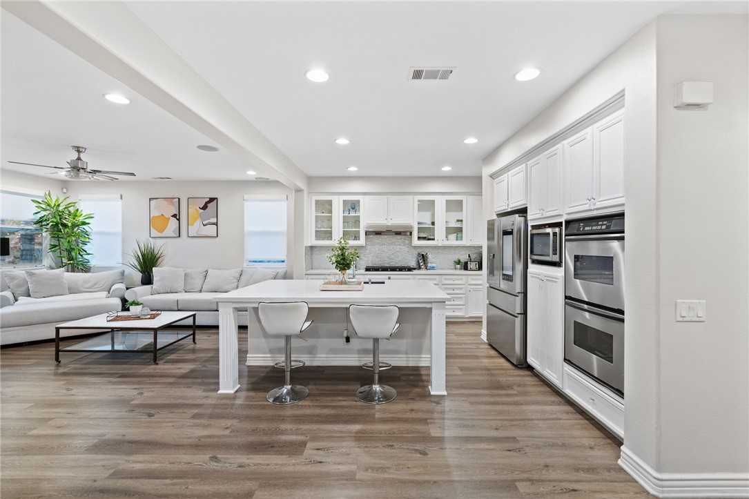 11119 Iris Court