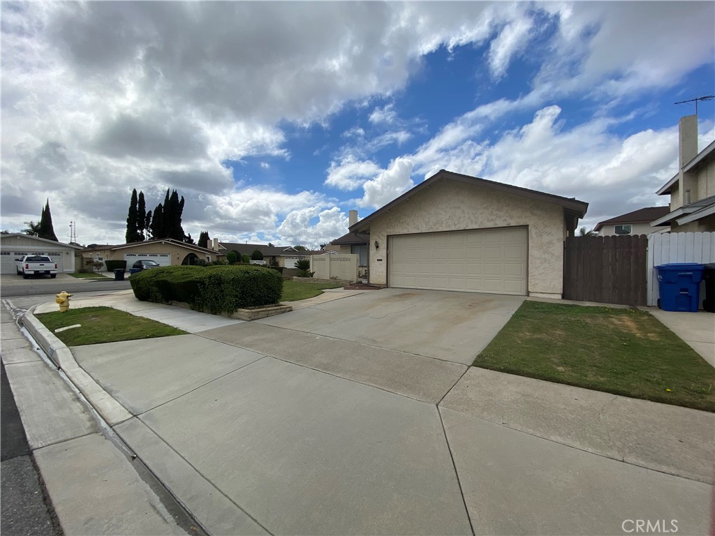17835 De Oro Circle