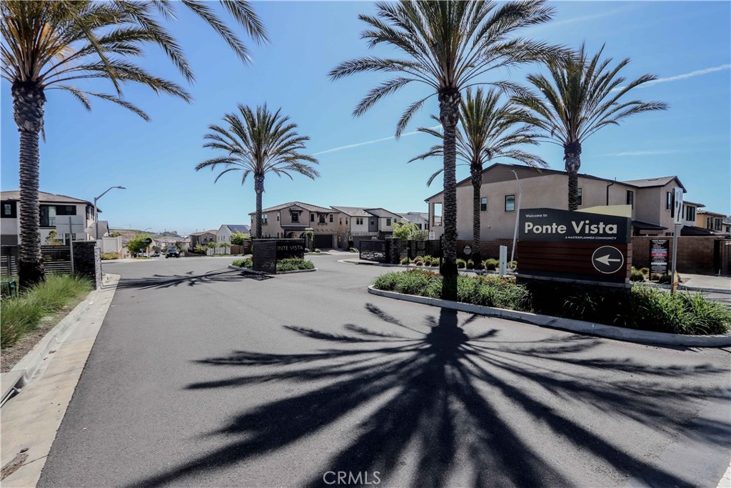 1464 W Sunrise Lane