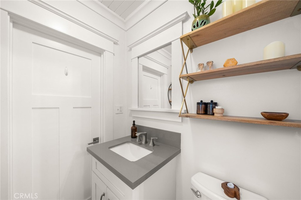 2534 East 14th Street