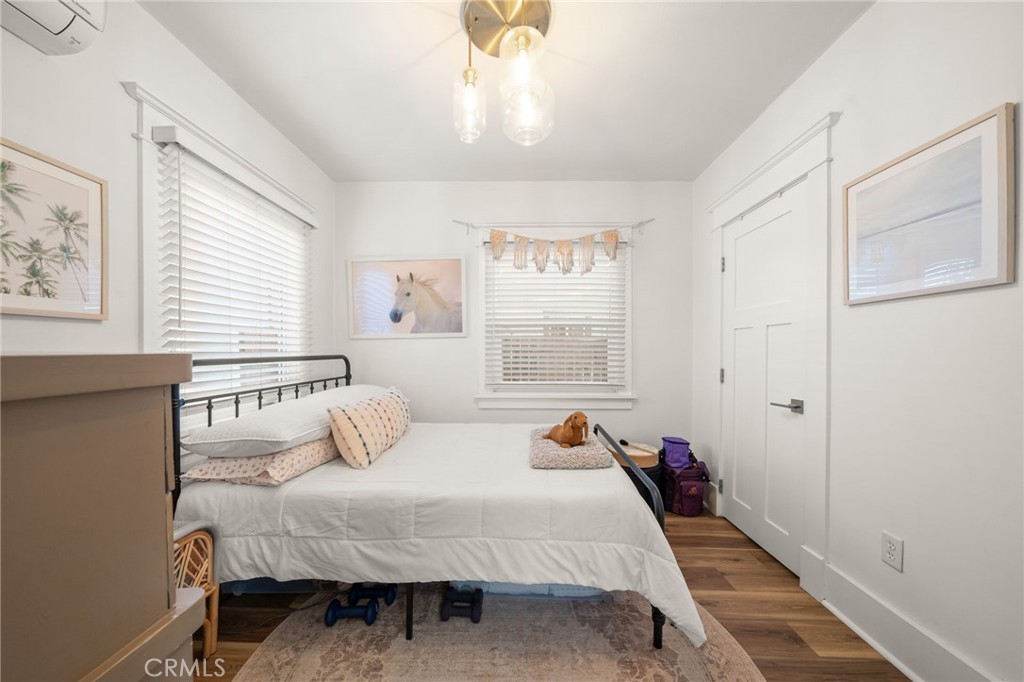 2534 East 14th Street