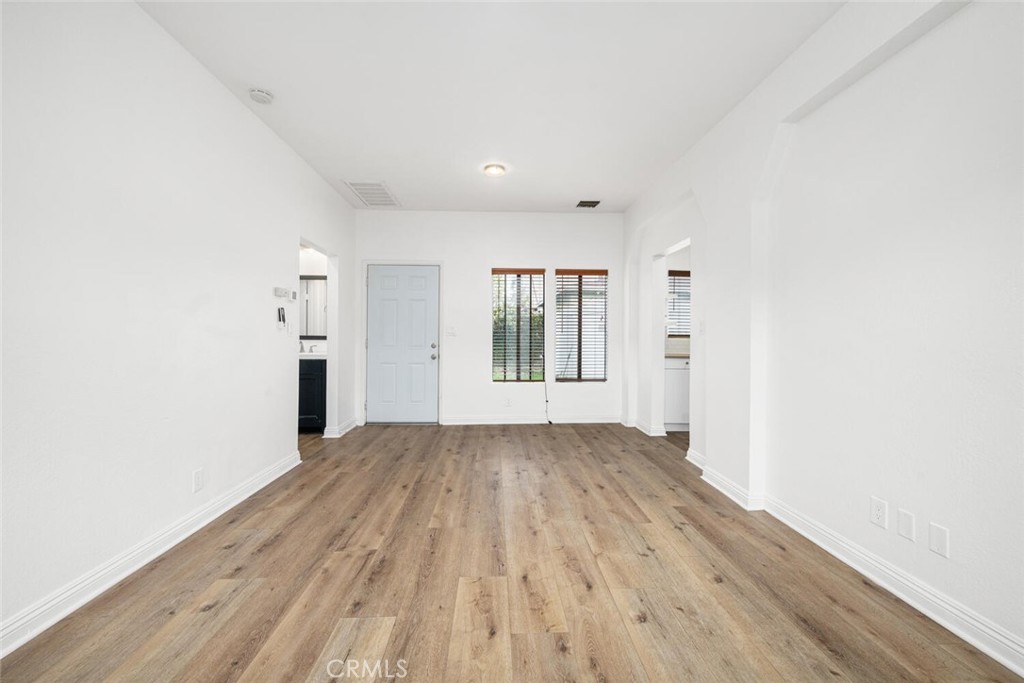 12101 Freeman Avenue