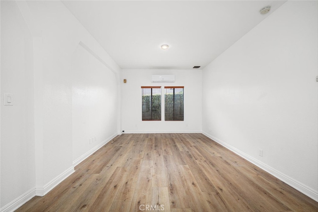 12101 Freeman Avenue