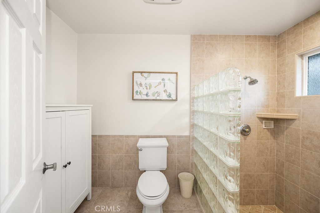 6152 Acacia Hill Drive