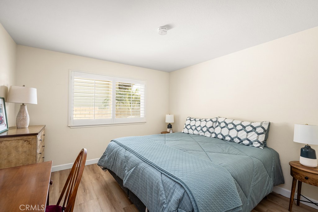 6152 Acacia Hill Drive