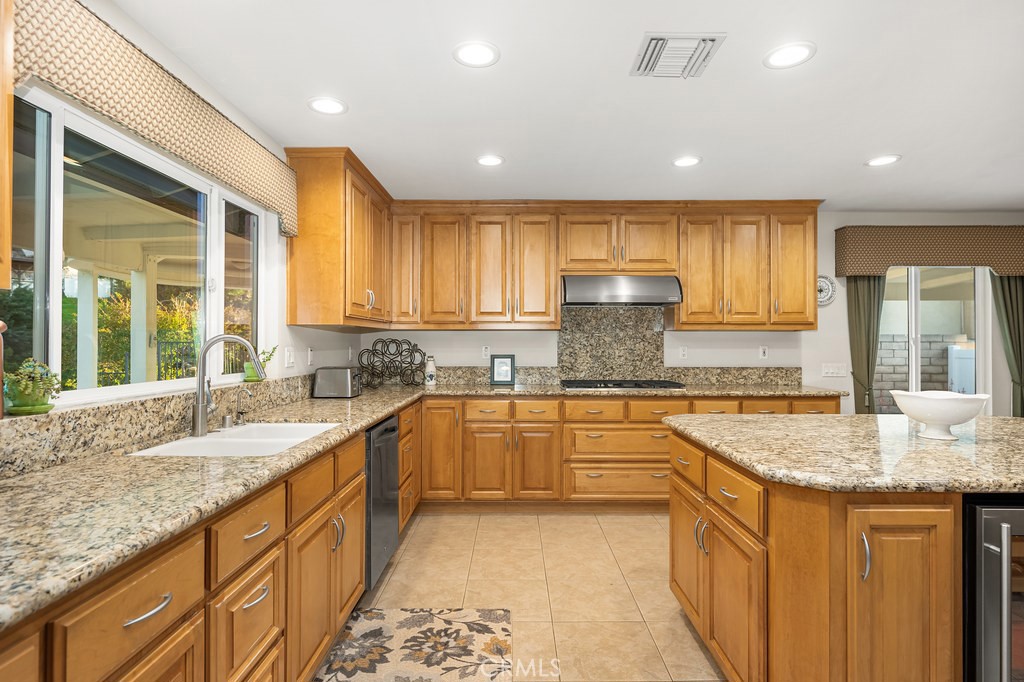 6152 Acacia Hill Drive