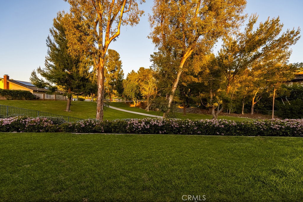 6152 Acacia Hill Drive