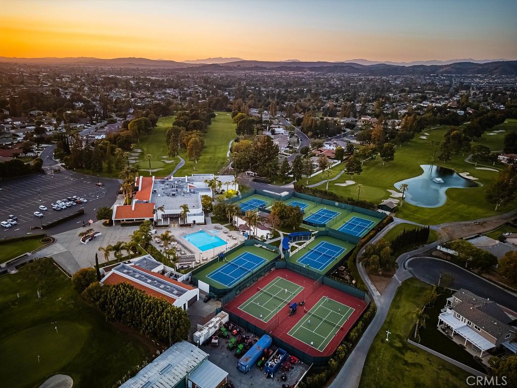 6152 Acacia Hill Drive