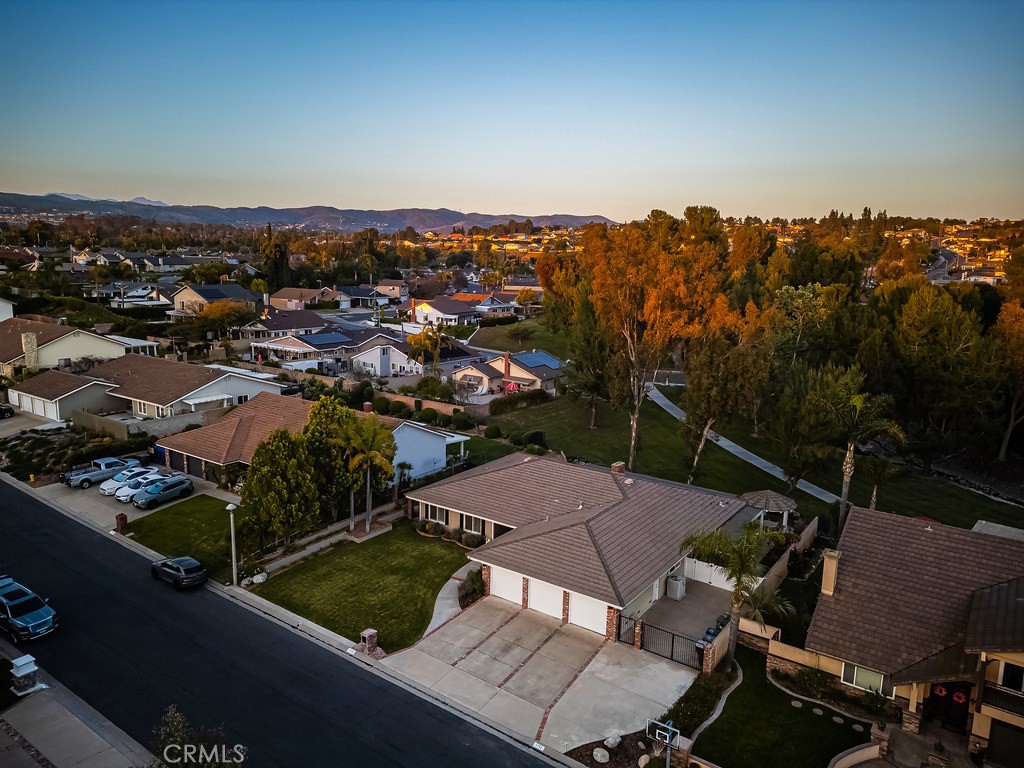 6152 Acacia Hill Drive