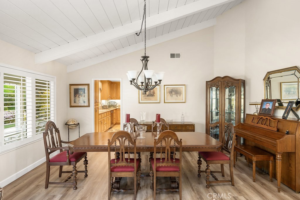 6152 Acacia Hill Drive