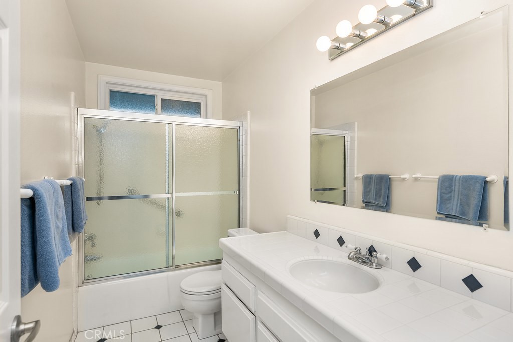 6152 Acacia Hill Drive