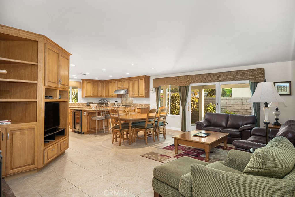 6152 Acacia Hill Drive