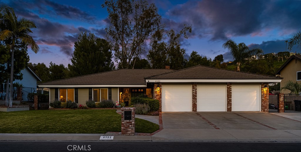 6152 Acacia Hill Drive