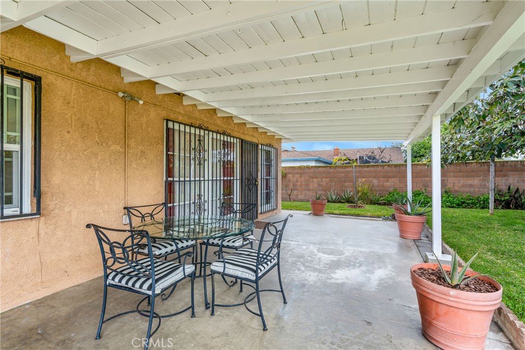 4822 W Oakfield Avenue