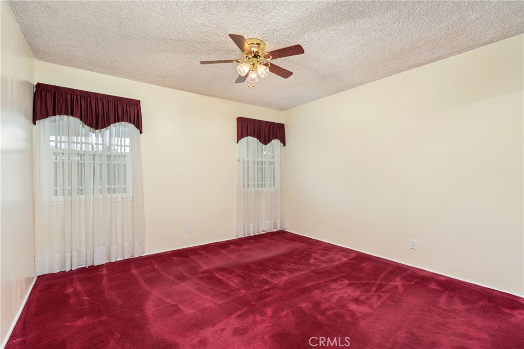 4822 W Oakfield Avenue