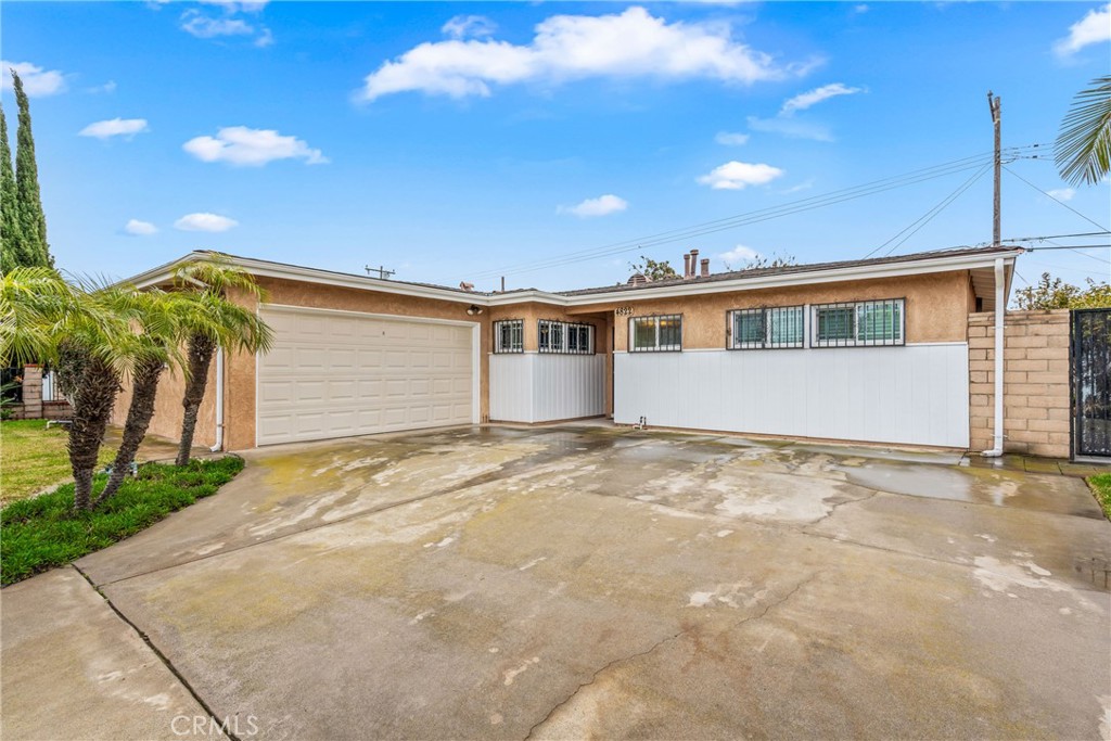 4822 W Oakfield Avenue