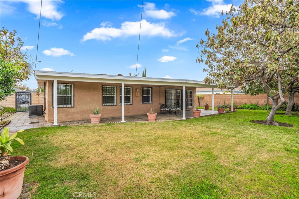 4822 W Oakfield Avenue