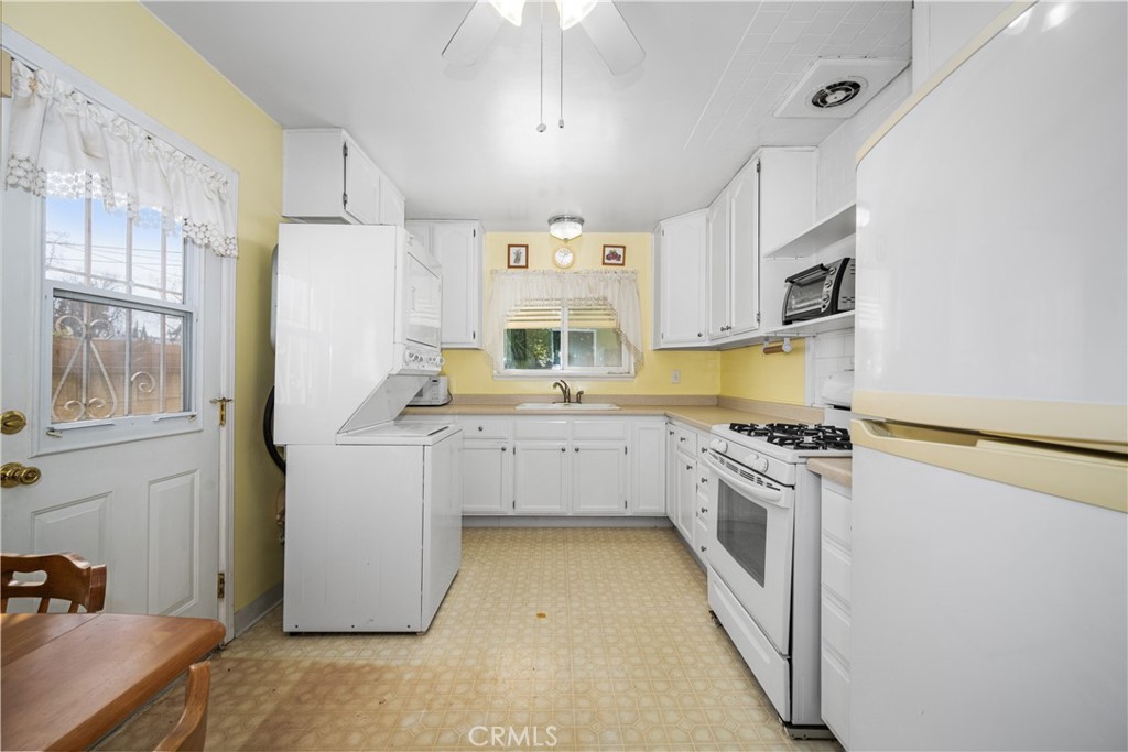 3635 Conquista Avenue