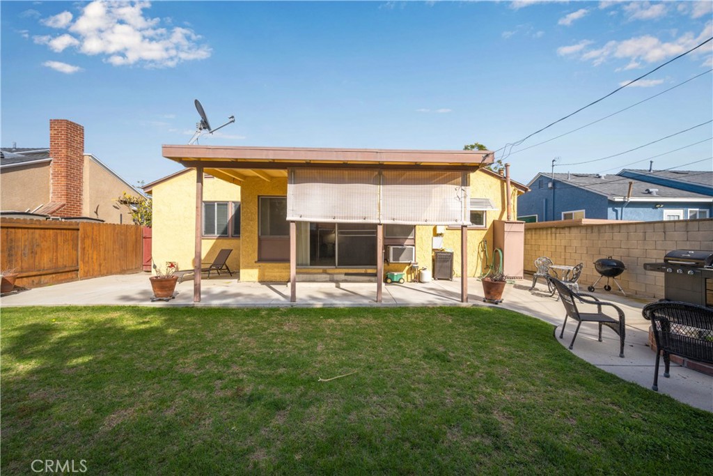 3635 Conquista Avenue