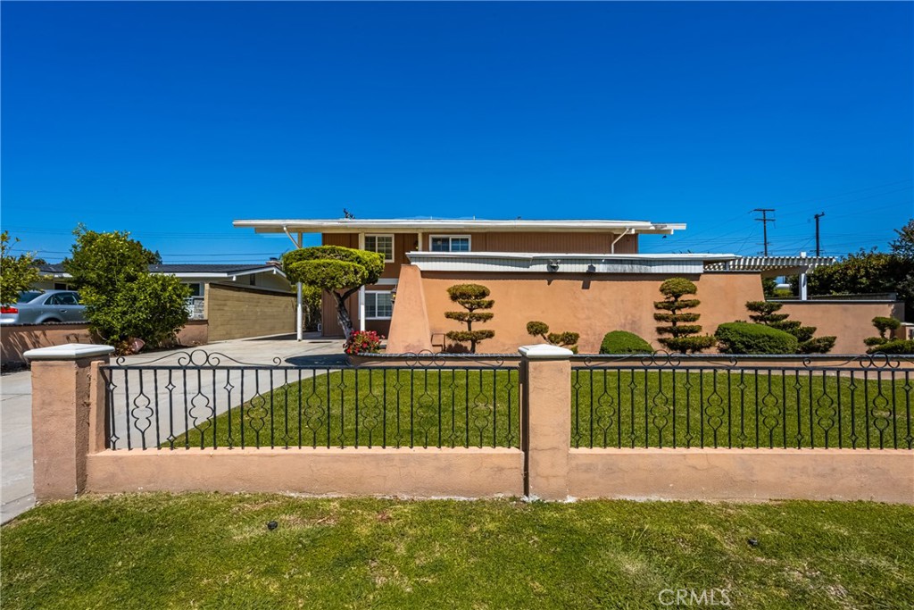 5642 Burlingame Avenue