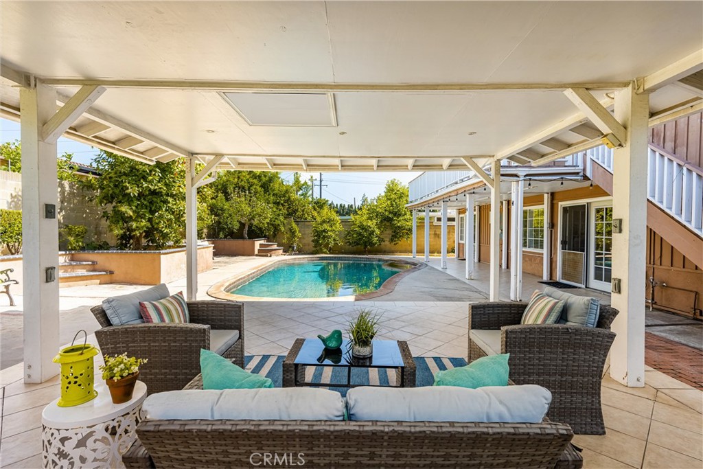 5642 Burlingame Avenue