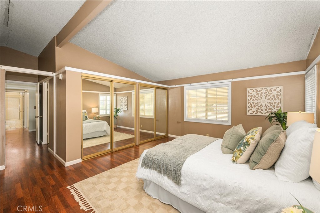 5642 Burlingame Avenue