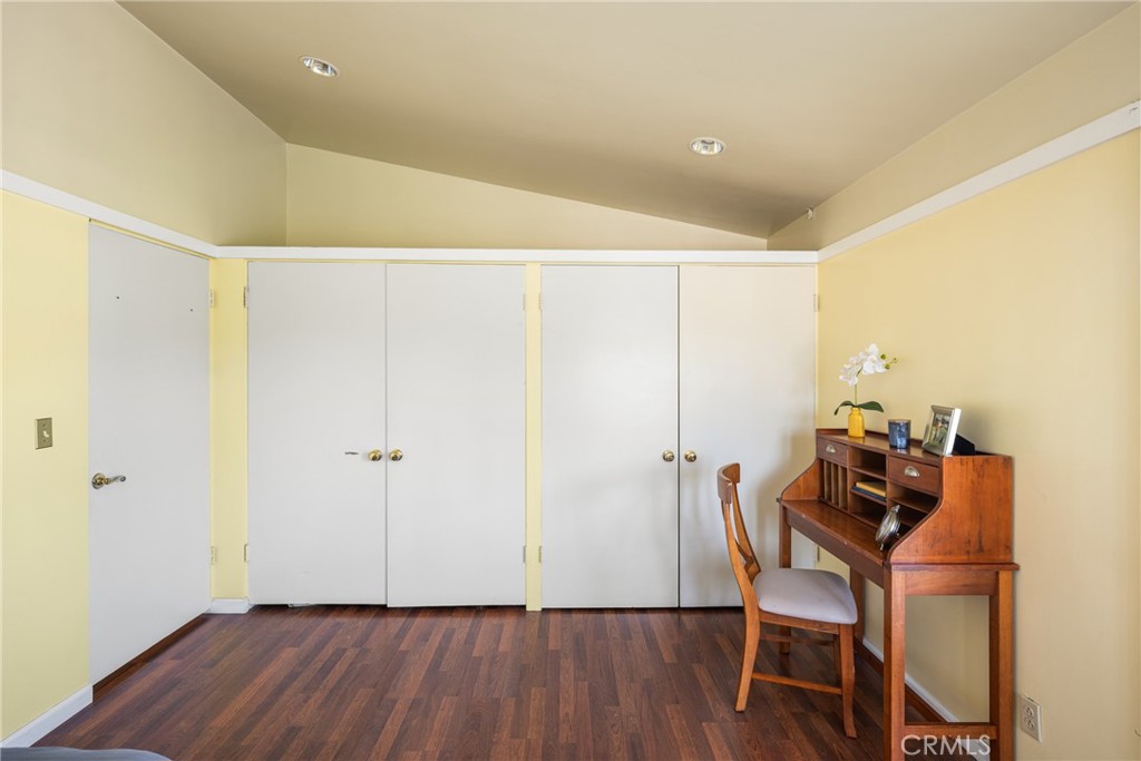 5642 Burlingame Avenue