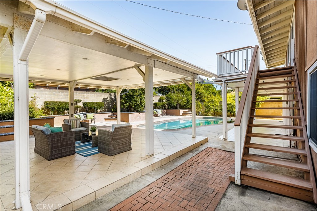 5642 Burlingame Avenue