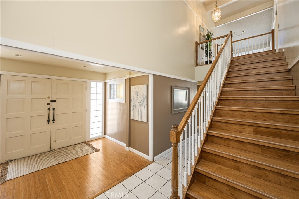 5642 Burlingame Avenue