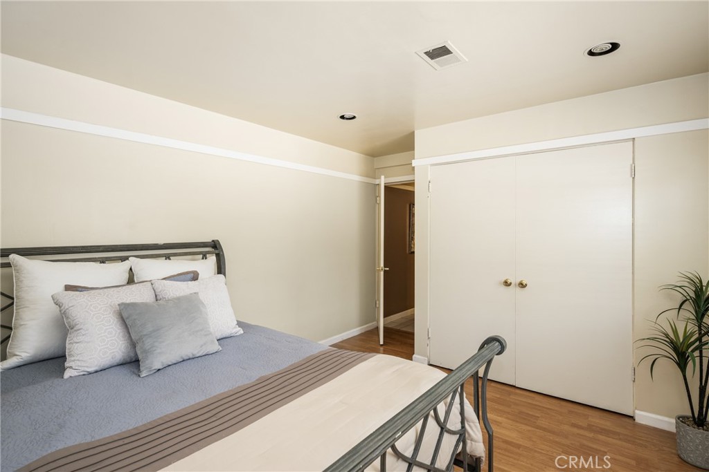 5642 Burlingame Avenue