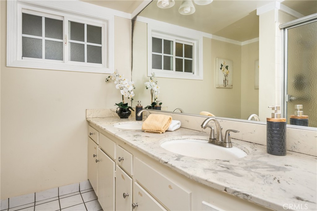 5642 Burlingame Avenue