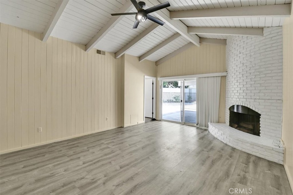 2550 W Rowland Avenue