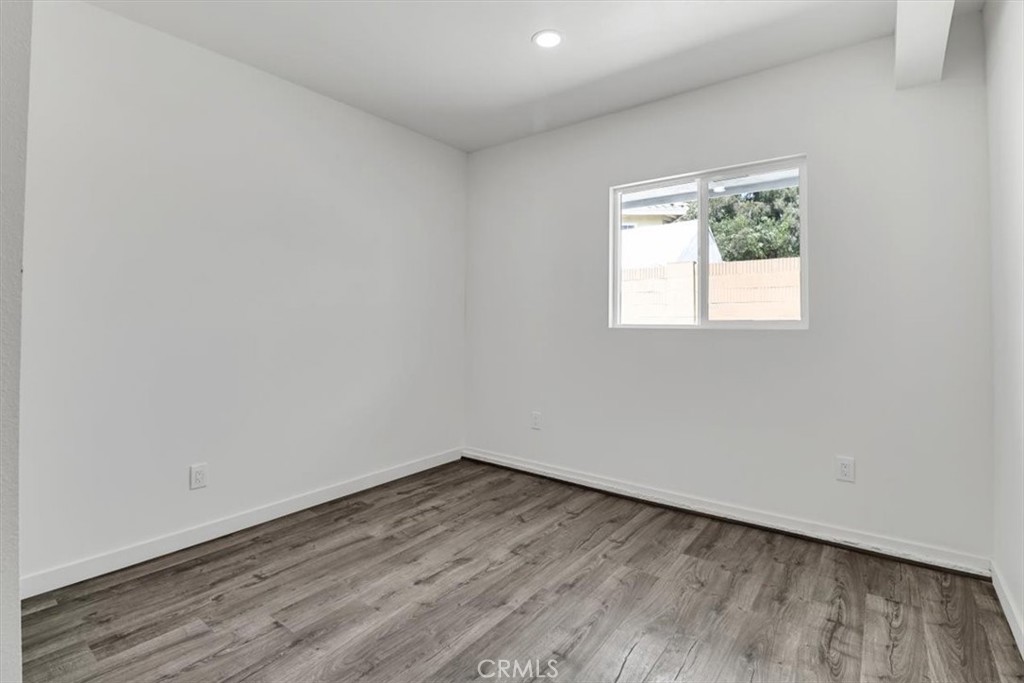 2550 W Rowland Avenue