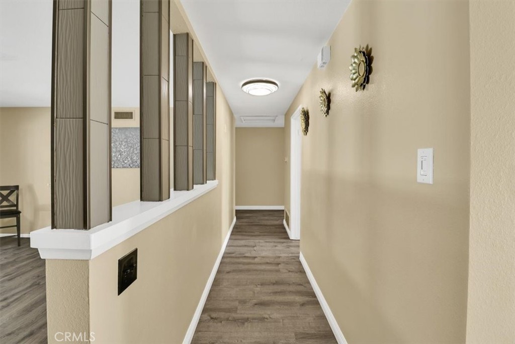 2550 W Rowland Avenue