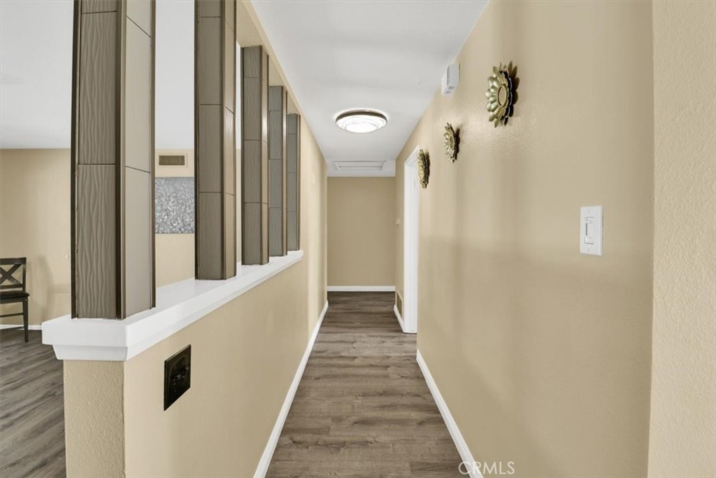 2550 W Rowland Avenue