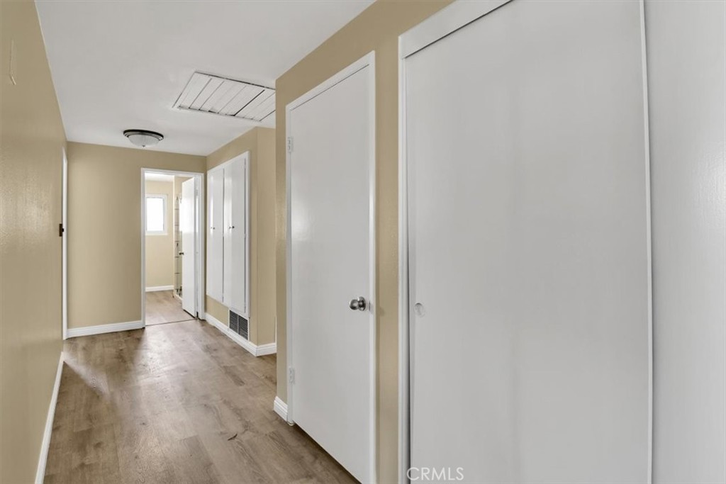 2550 W Rowland Avenue