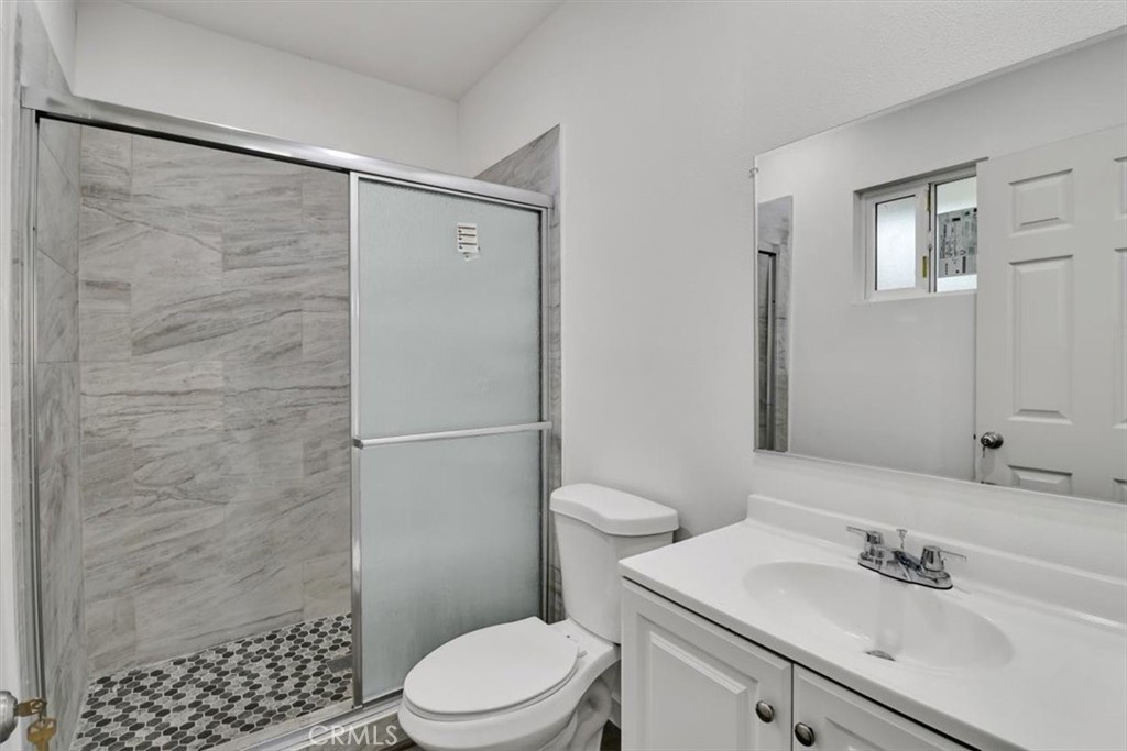 2550 W Rowland Avenue