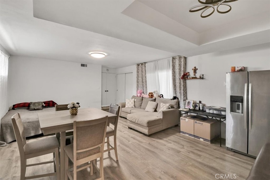 2550 W Rowland Avenue