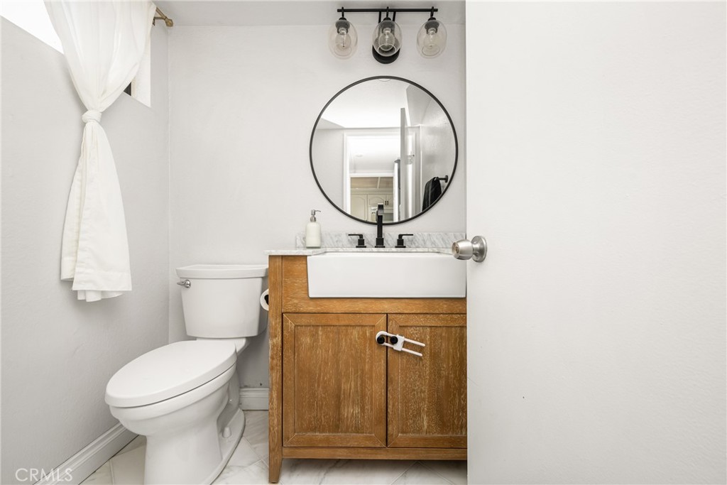 2005 W Culver Avenue 13