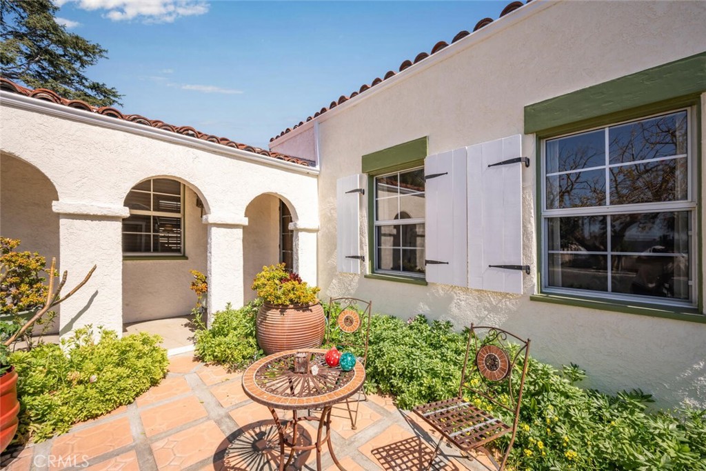 8632 California Avenue