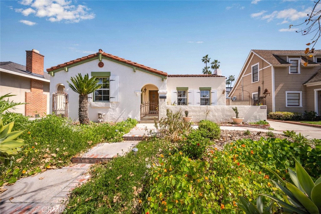 8632 California Avenue